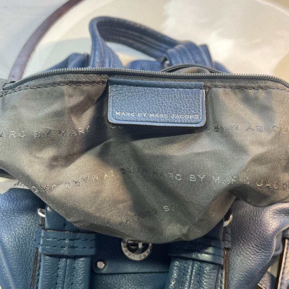 Marc Jacobs Dark Teal Leather Pocketbook - Picture 7 of 9